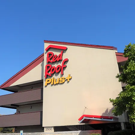 Red Roof Plus Chicago - Hoffman Estates